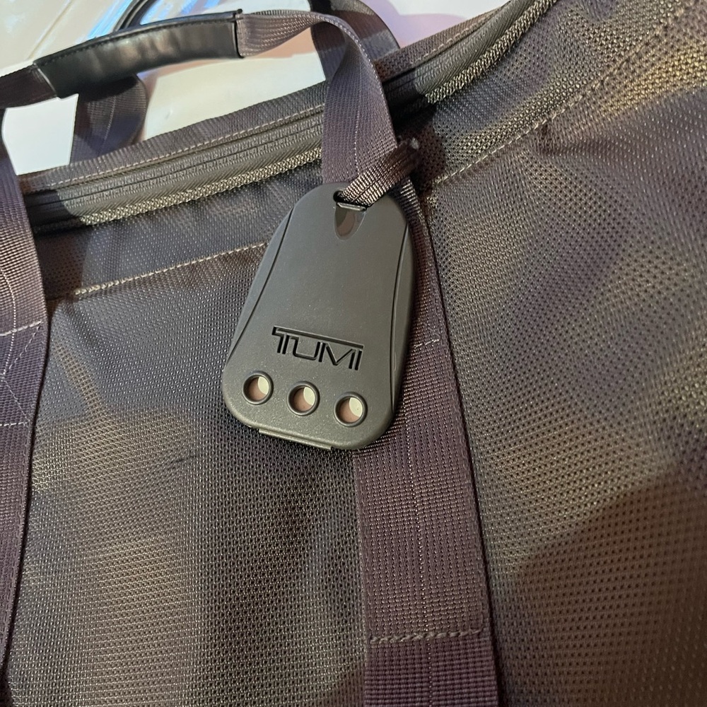 TUMI T- Tech Messenger Expandable Briefcase - Picture 6 of 15